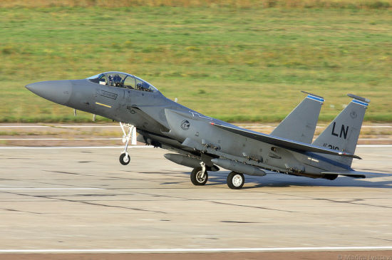 参加2011年莫斯科航展的美军F-15E战机。