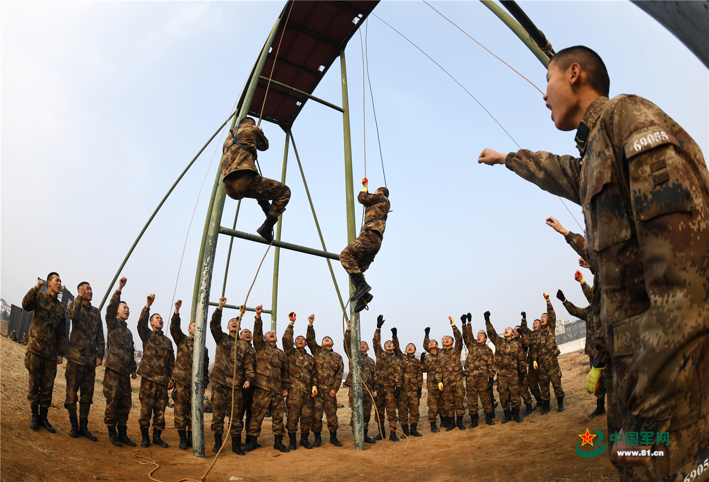 武警部队首期新军事训练大纲集训结束