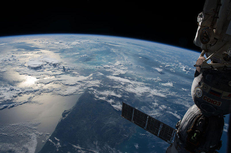 年度最美星球:国际空间站俯瞰地球美景 - 中国军网