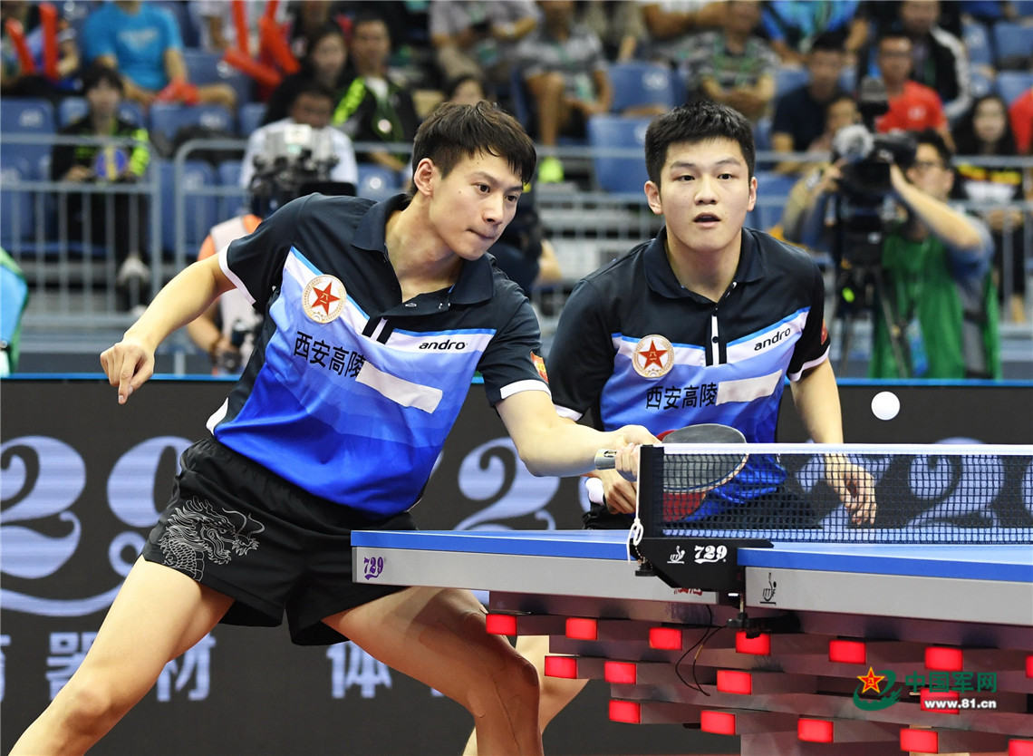 马龙决胜局险胜，乒乓男团中国队横扫韩国闯入决赛