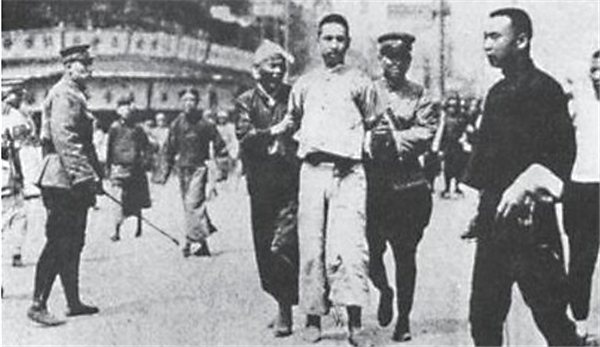 1927年4月12日，“四·一二”反革命政变